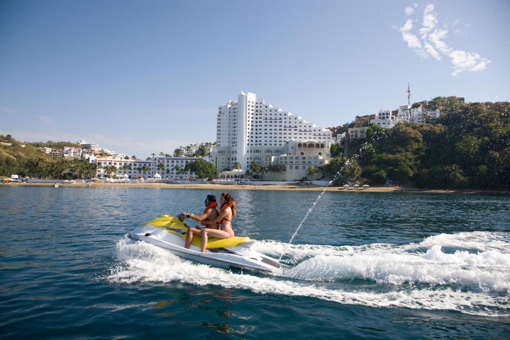 Tesoro Manzanillo All Inclusive Hotel Exterior photo